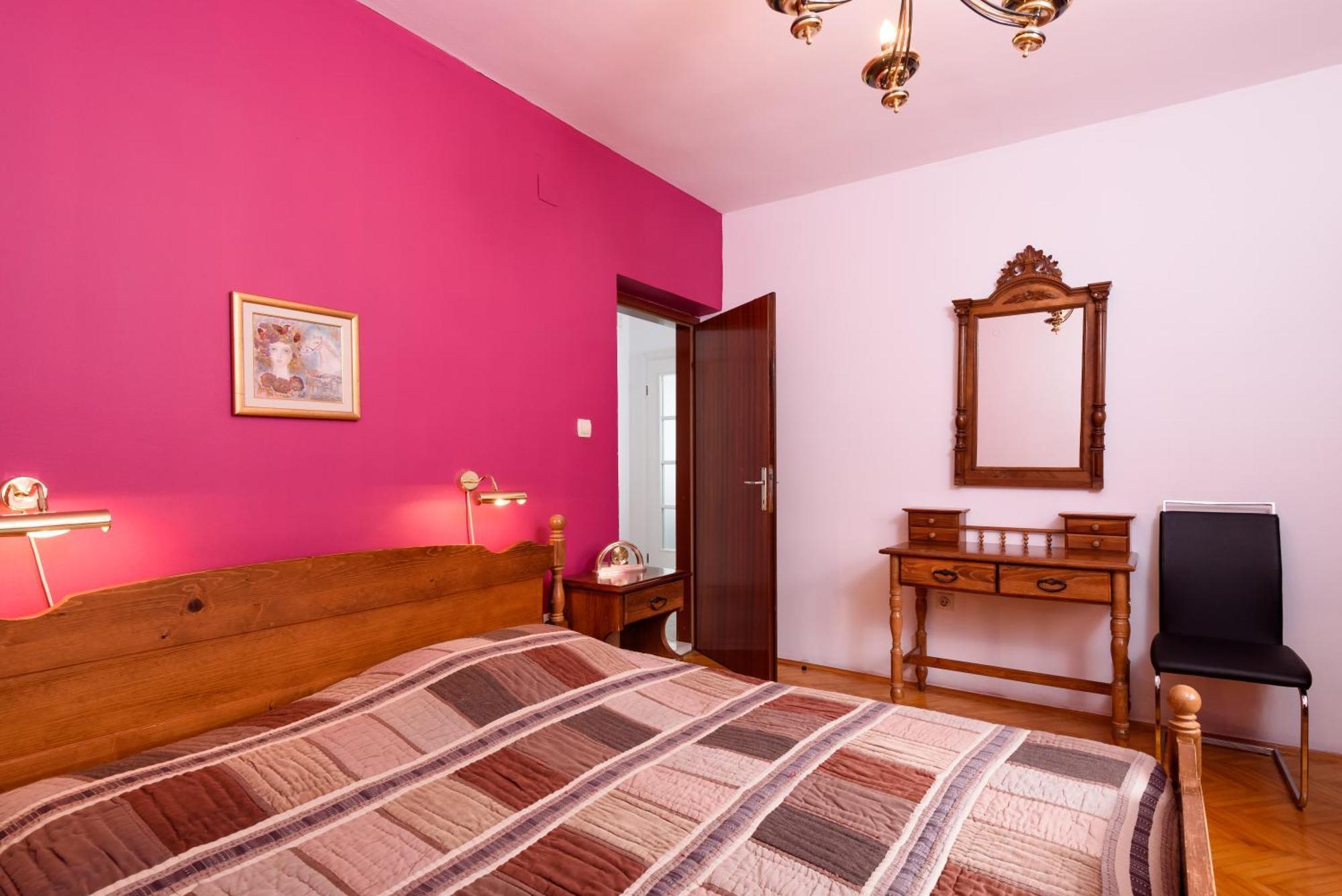 Apartments Salona Trogir Bilik gambar
