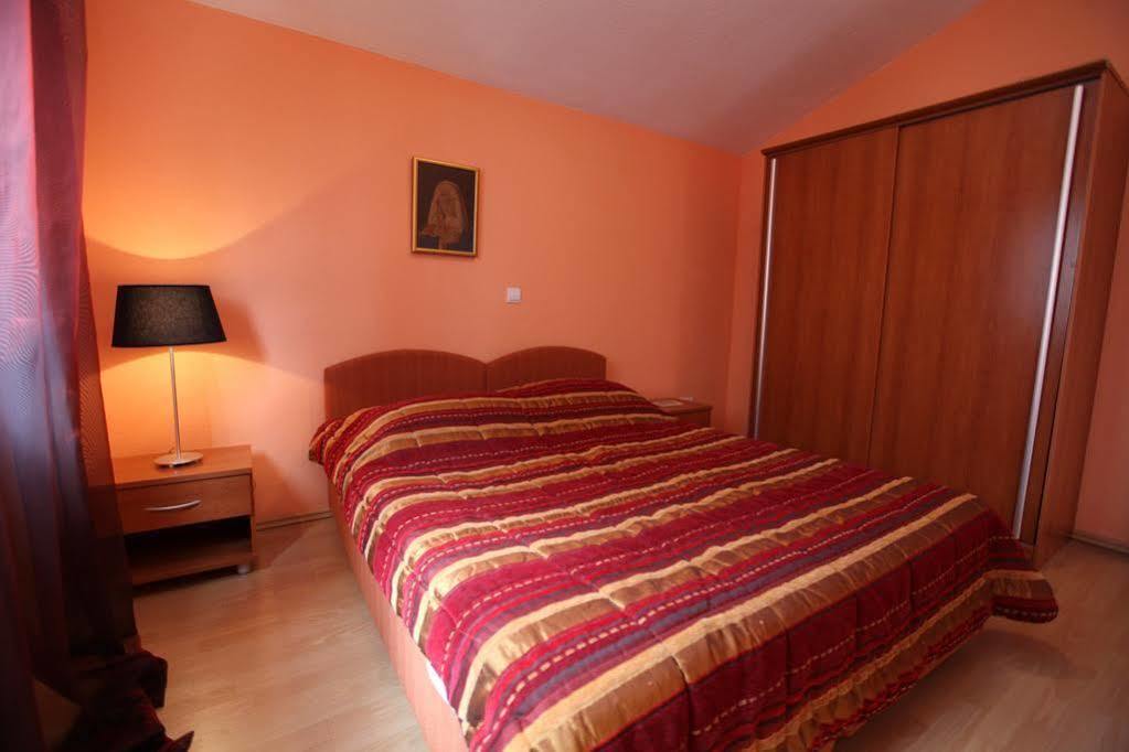 Apartments Salona Trogir Luaran gambar